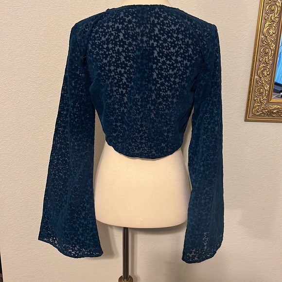 NEW Wild Fable bell long sleeve tie front top - Picture 6 of 11